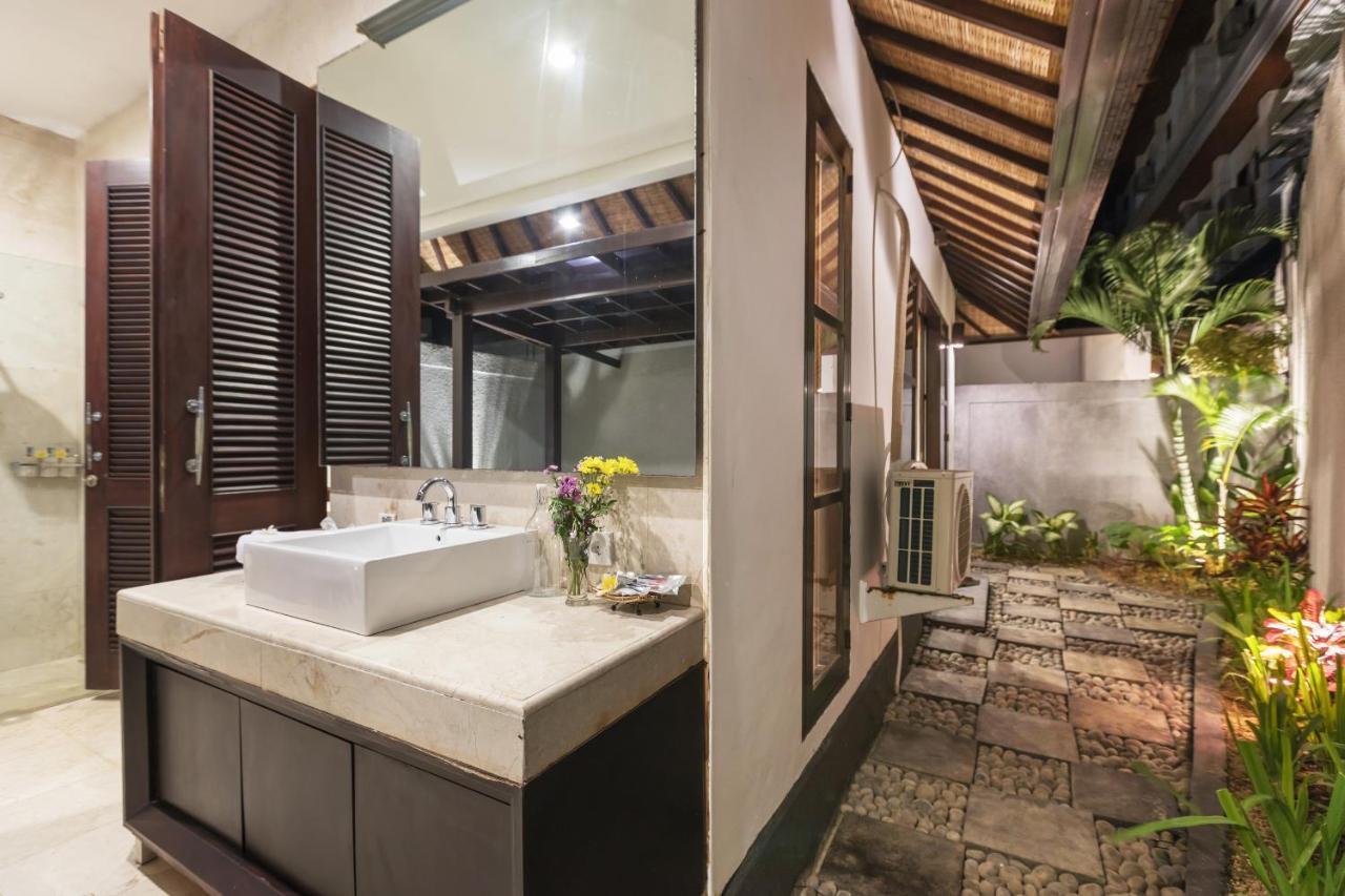 Villa Litera Seminyak Exteriör bild