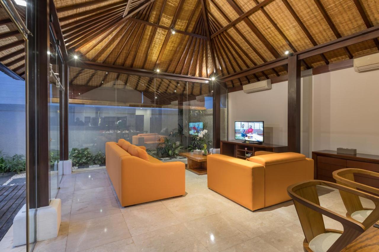 Villa Litera Seminyak Exteriör bild